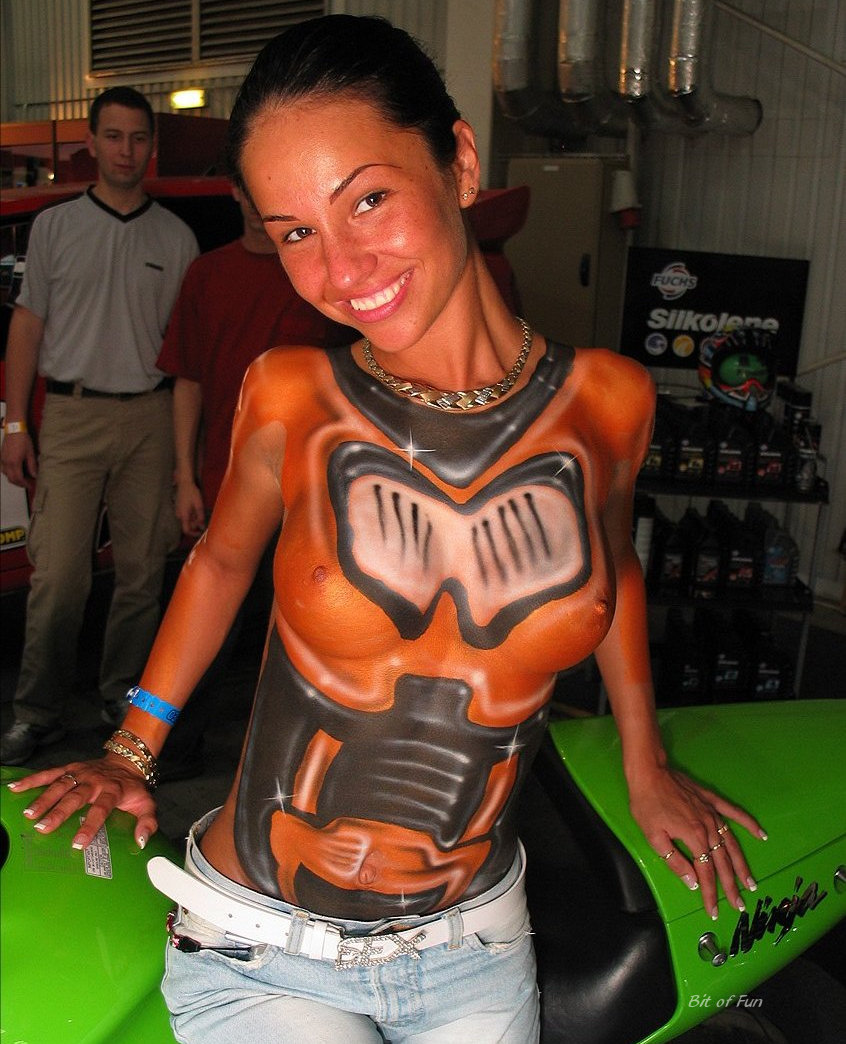 Women Body Painting